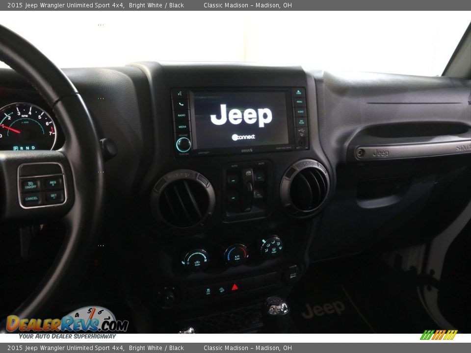 2015 Jeep Wrangler Unlimited Sport 4x4 Bright White / Black Photo #9