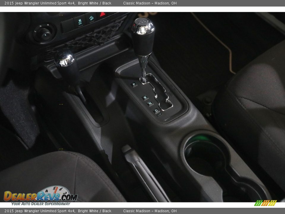 2015 Jeep Wrangler Unlimited Sport 4x4 Bright White / Black Photo #13