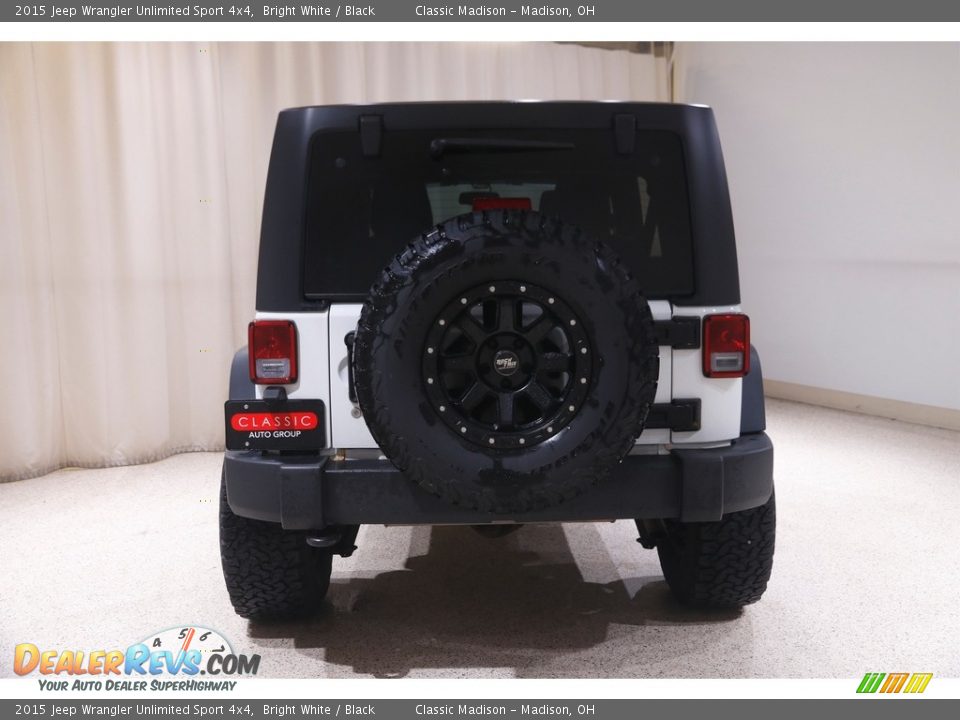 2015 Jeep Wrangler Unlimited Sport 4x4 Bright White / Black Photo #17