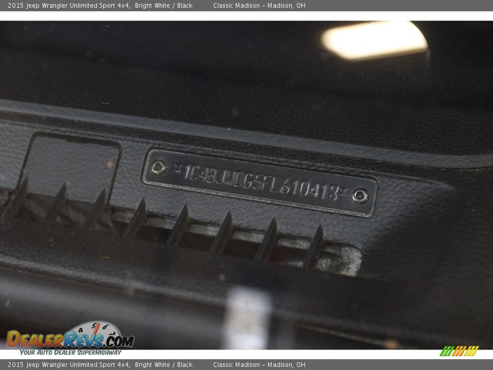 2015 Jeep Wrangler Unlimited Sport 4x4 Bright White / Black Photo #20