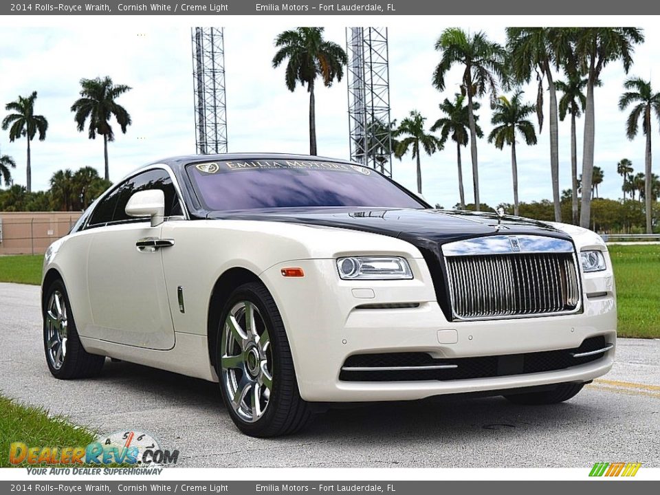 Front 3/4 View of 2014 Rolls-Royce Wraith  Photo #1