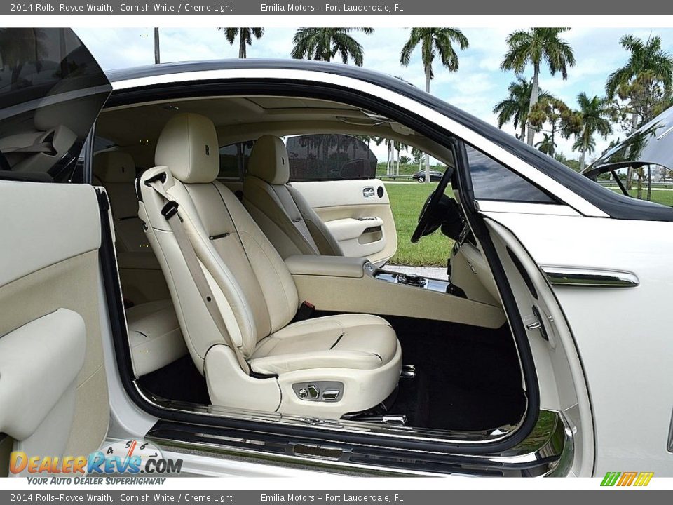 Front Seat of 2014 Rolls-Royce Wraith  Photo #32