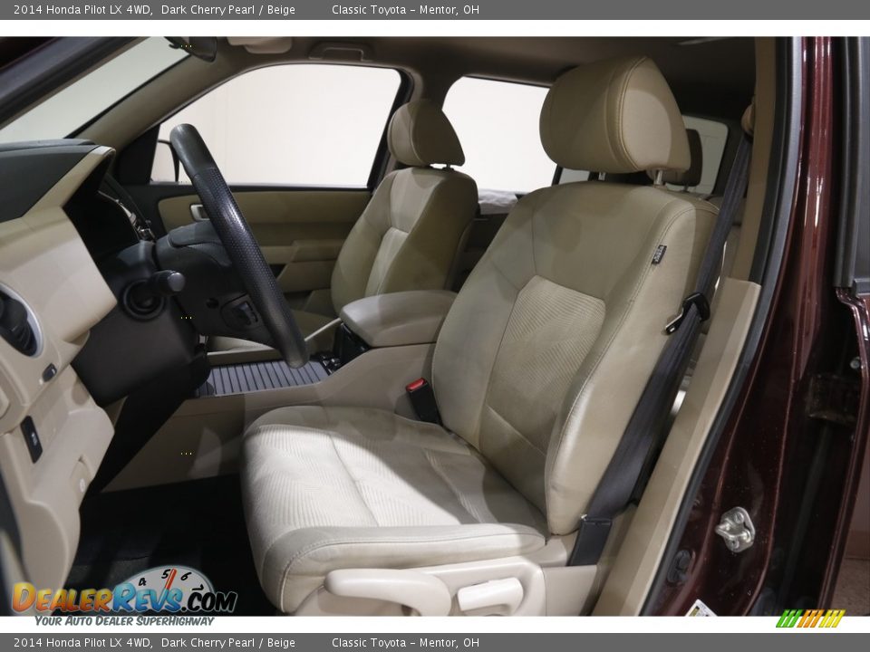 Front Seat of 2014 Honda Pilot LX 4WD Photo #5