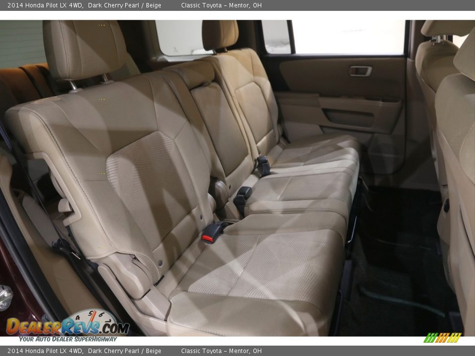 Rear Seat of 2014 Honda Pilot LX 4WD Photo #13