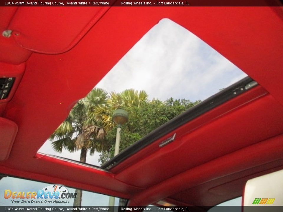 Sunroof of 1984 Avanti Avanti Touring Coupe Photo #4