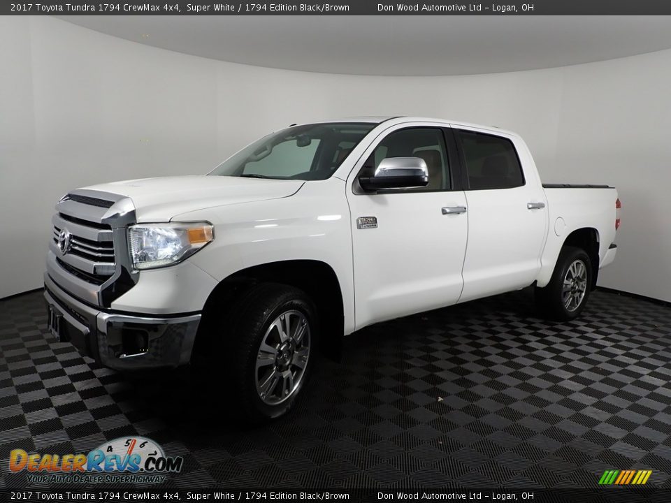 2017 Toyota Tundra 1794 CrewMax 4x4 Super White / 1794 Edition Black/Brown Photo #7