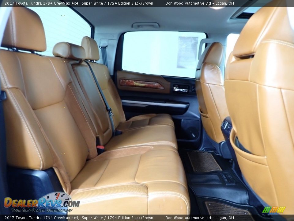 2017 Toyota Tundra 1794 CrewMax 4x4 Super White / 1794 Edition Black/Brown Photo #32