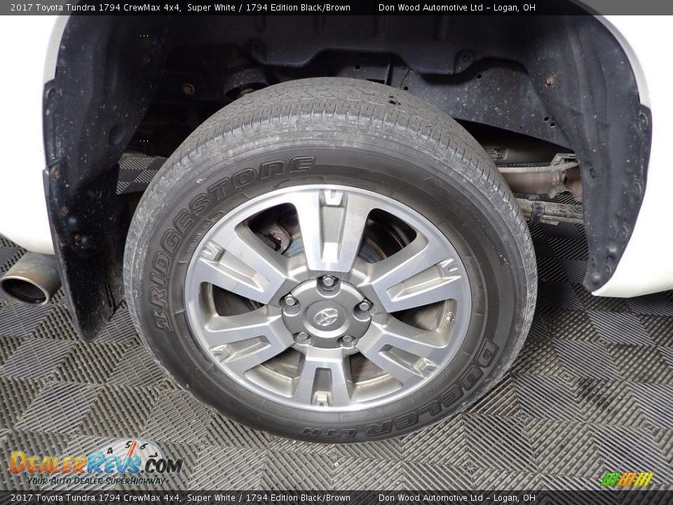 2017 Toyota Tundra 1794 CrewMax 4x4 Super White / 1794 Edition Black/Brown Photo #33