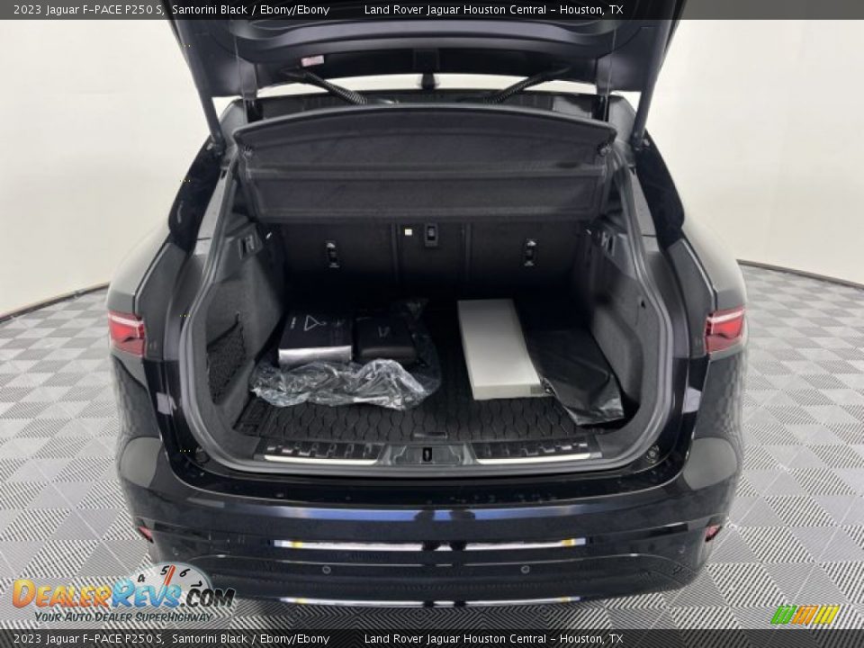 2023 Jaguar F-PACE P250 S Santorini Black / Ebony/Ebony Photo #25