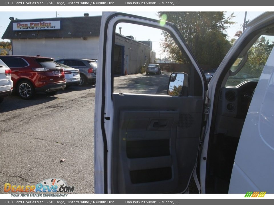 2013 Ford E Series Van E250 Cargo Oxford White / Medium Flint Photo #9