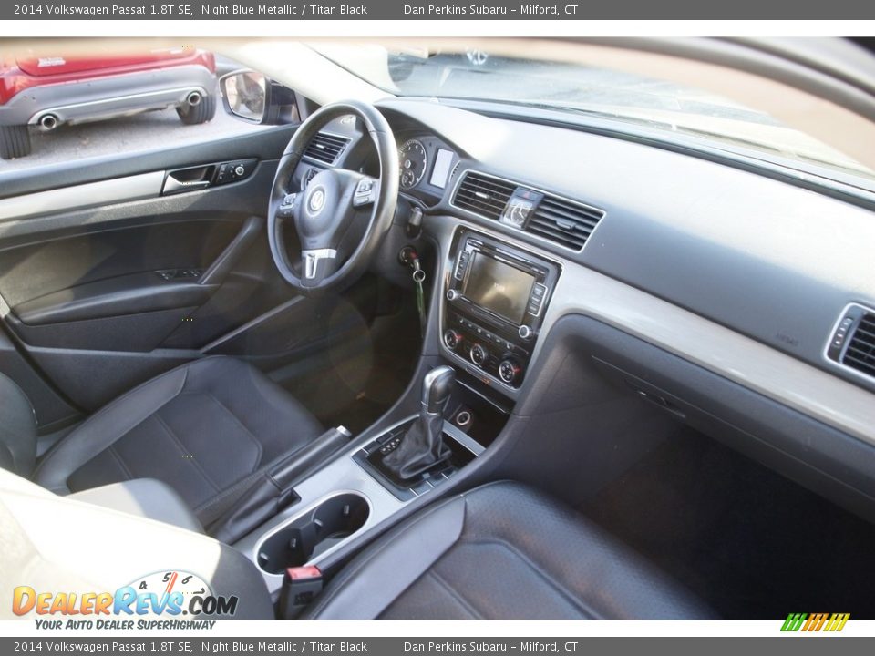 Titan Black Interior - 2014 Volkswagen Passat 1.8T SE Photo #16