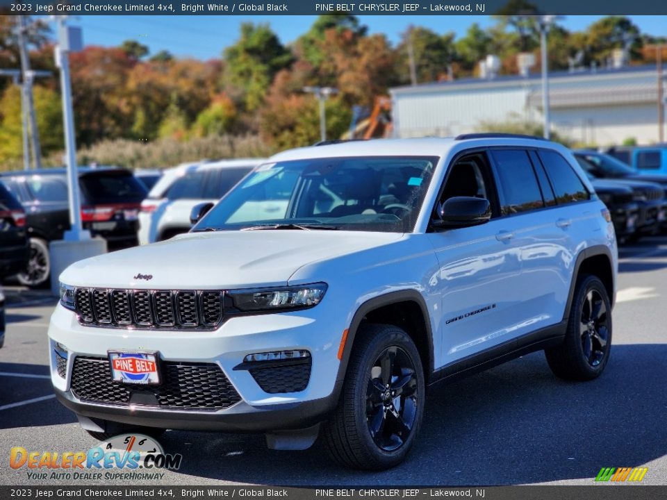 2023 Jeep Grand Cherokee Limited 4x4 Bright White / Global Black Photo #1