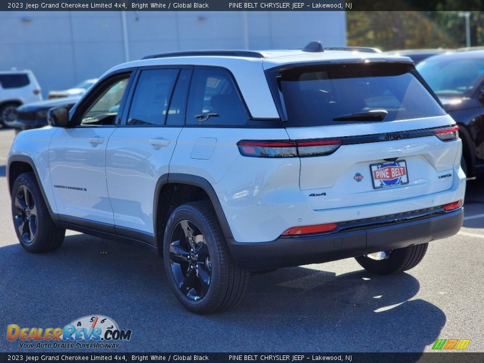 2023 Jeep Grand Cherokee Limited 4x4 Bright White / Global Black Photo #4