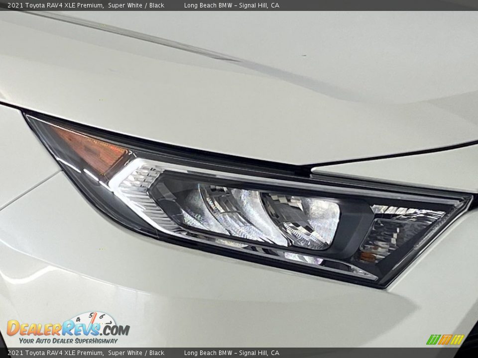 2021 Toyota RAV4 XLE Premium Super White / Black Photo #6