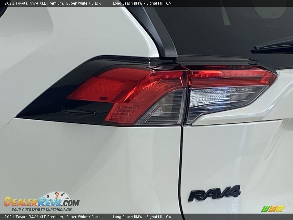 2021 Toyota RAV4 XLE Premium Super White / Black Photo #8
