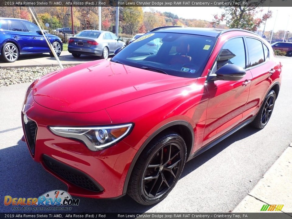 2019 Alfa Romeo Stelvio Ti AWD Alfa Rosso (Red) / Red Photo #4