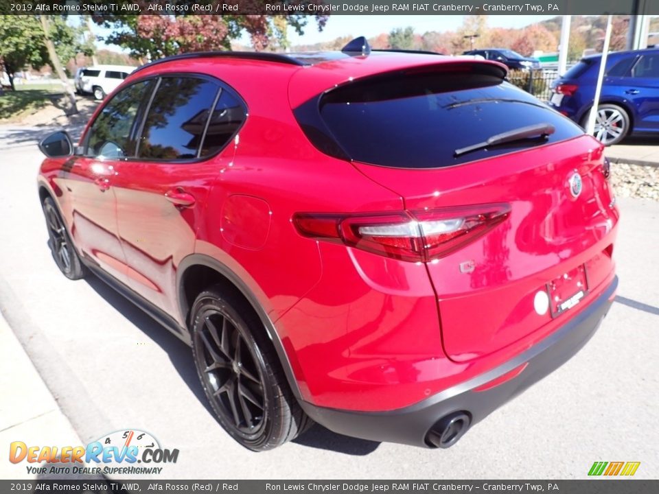 2019 Alfa Romeo Stelvio Ti AWD Alfa Rosso (Red) / Red Photo #7