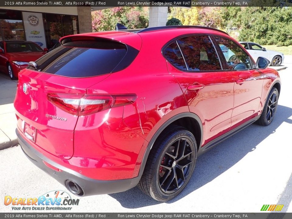 2019 Alfa Romeo Stelvio Ti AWD Alfa Rosso (Red) / Red Photo #8