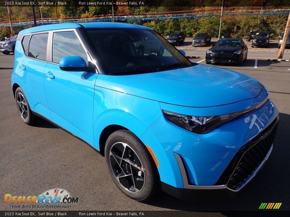 Front 3/4 View of 2023 Kia Soul EX Photo #2