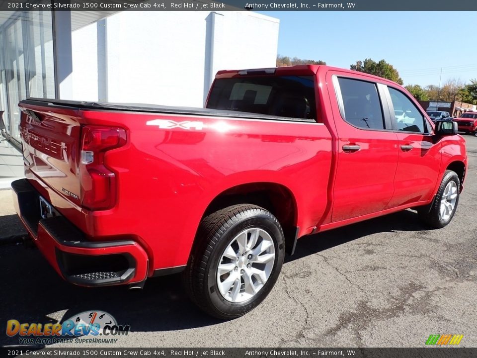 2021 Chevrolet Silverado 1500 Custom Crew Cab 4x4 Red Hot / Jet Black Photo #3
