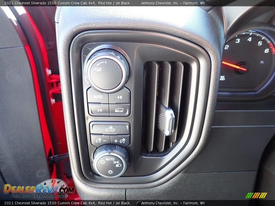 2021 Chevrolet Silverado 1500 Custom Crew Cab 4x4 Red Hot / Jet Black Photo #16