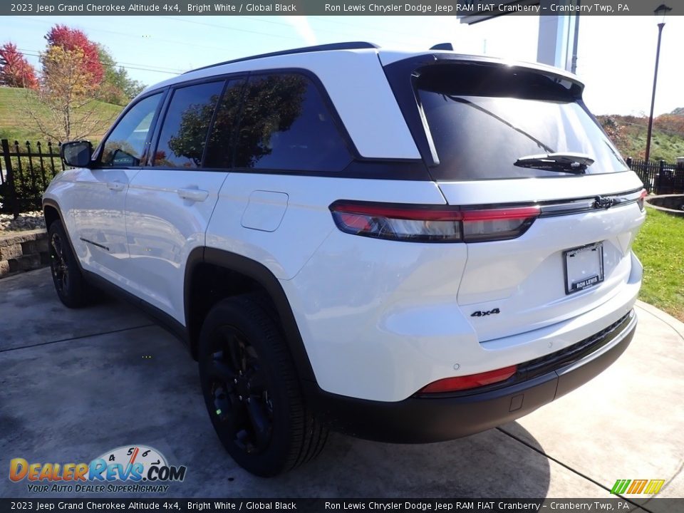 2023 Jeep Grand Cherokee Altitude 4x4 Bright White / Global Black Photo #7