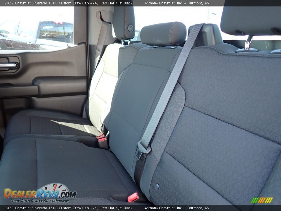 2022 Chevrolet Silverado 1500 Custom Crew Cab 4x4 Red Hot / Jet Black Photo #11