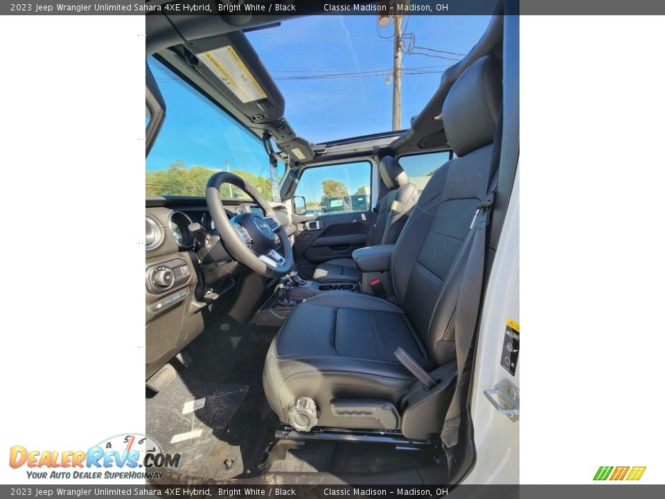 2023 Jeep Wrangler Unlimited Sahara 4XE Hybrid Bright White / Black Photo #2
