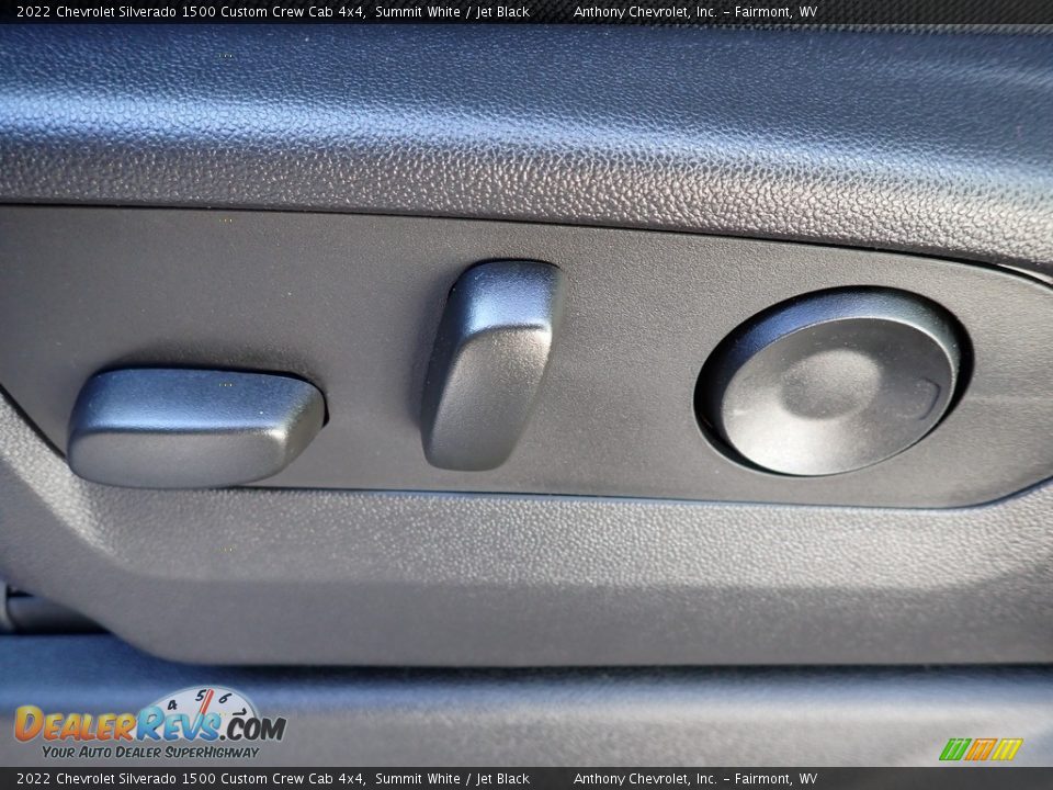 2022 Chevrolet Silverado 1500 Custom Crew Cab 4x4 Summit White / Jet Black Photo #16