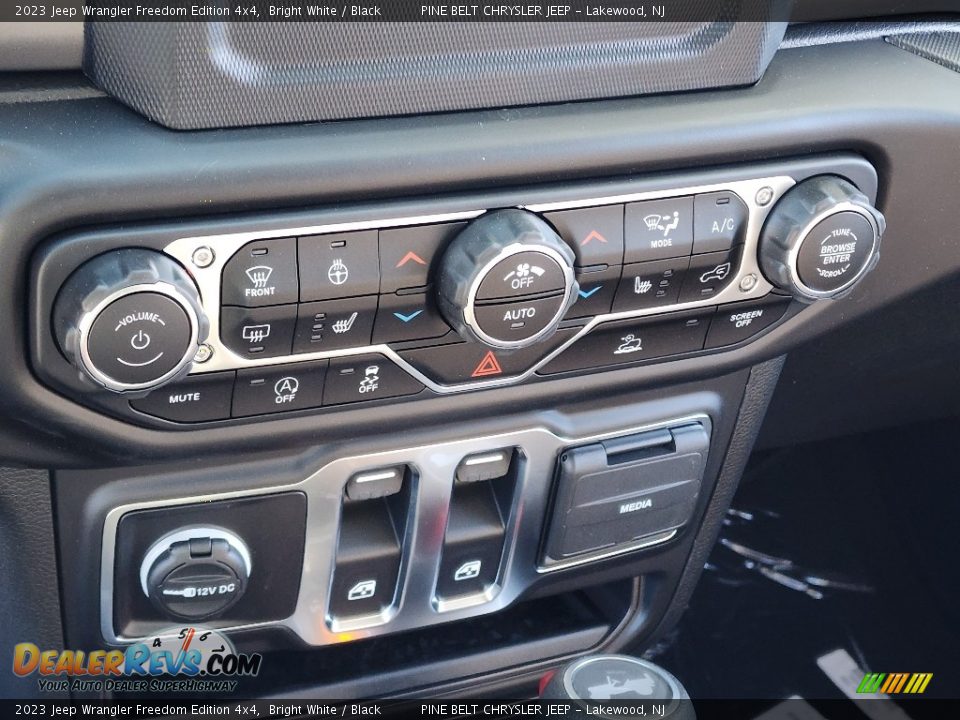 Controls of 2023 Jeep Wrangler Freedom Edition 4x4 Photo #10