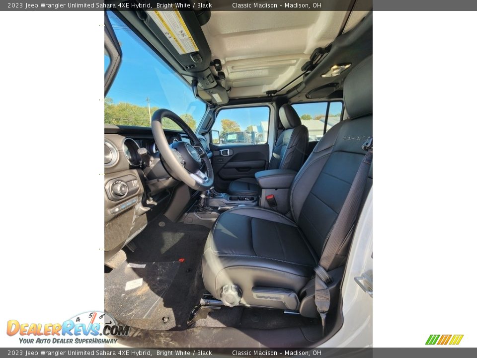 2023 Jeep Wrangler Unlimited Sahara 4XE Hybrid Bright White / Black Photo #2