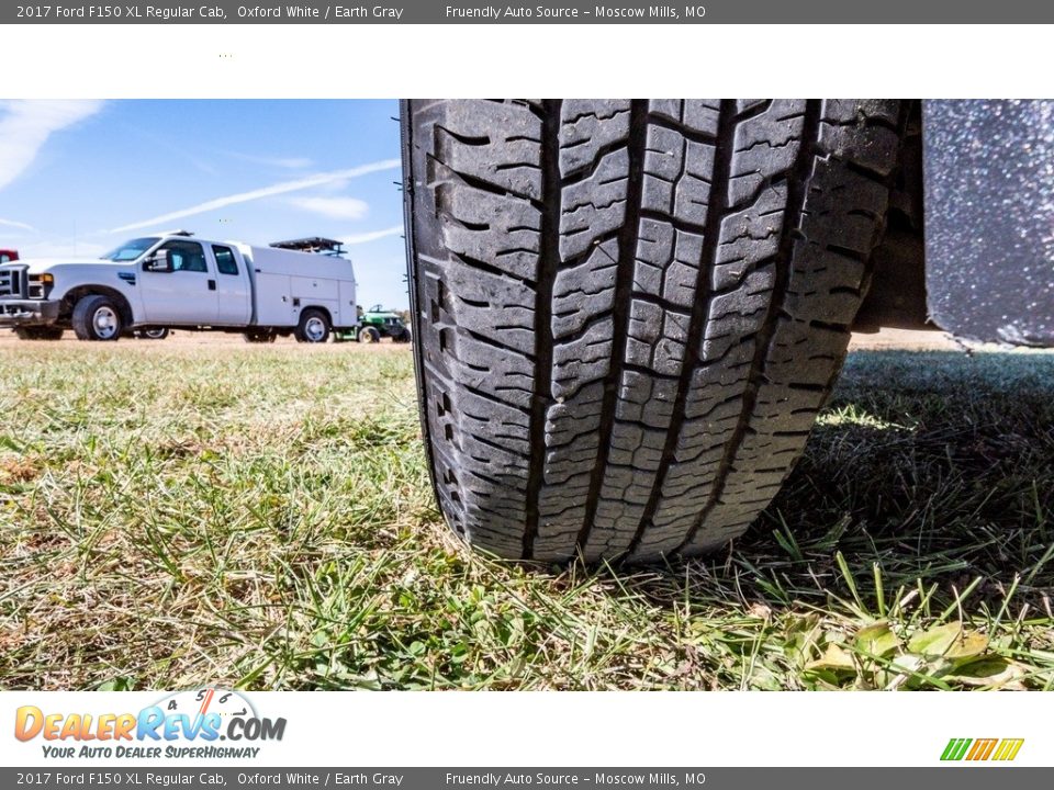 2017 Ford F150 XL Regular Cab Oxford White / Earth Gray Photo #11