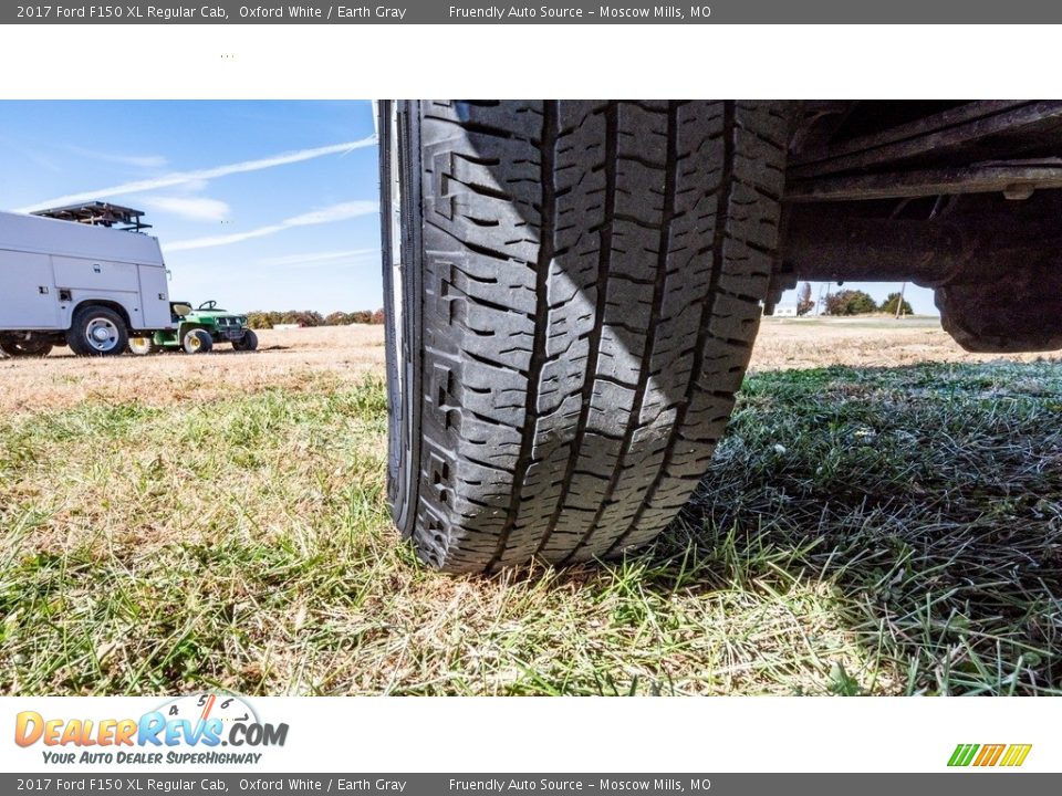 2017 Ford F150 XL Regular Cab Oxford White / Earth Gray Photo #12