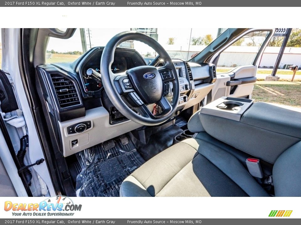 2017 Ford F150 XL Regular Cab Oxford White / Earth Gray Photo #19