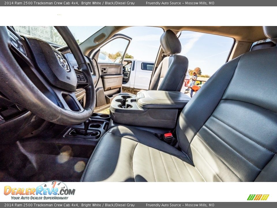 2014 Ram 2500 Tradesman Crew Cab 4x4 Bright White / Black/Diesel Gray Photo #18
