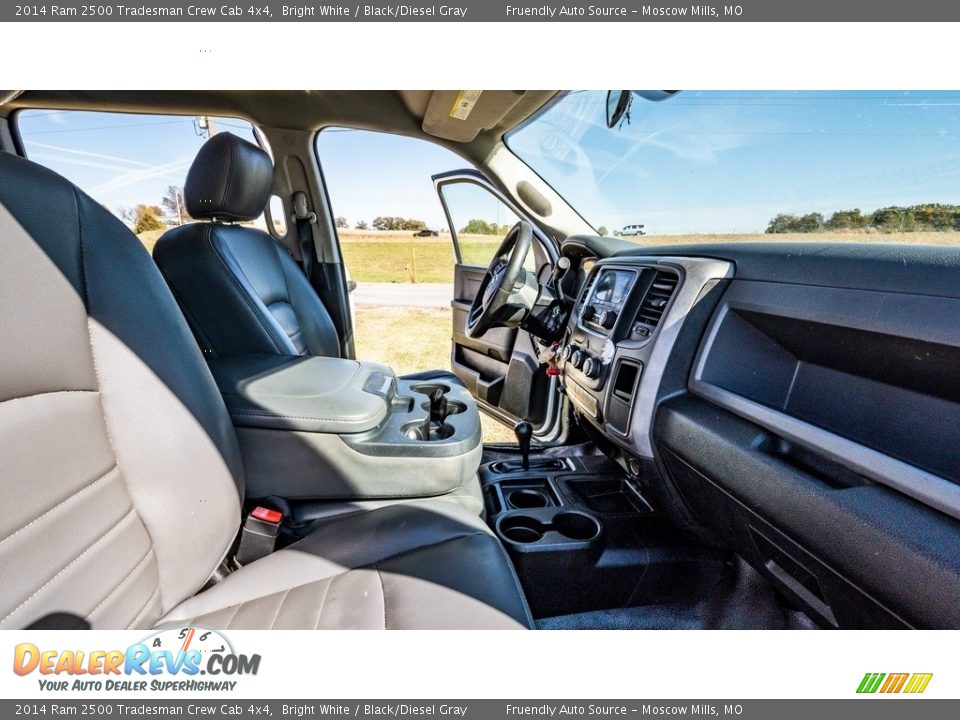 2014 Ram 2500 Tradesman Crew Cab 4x4 Bright White / Black/Diesel Gray Photo #24