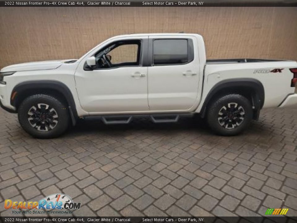 2022 Nissan Frontier Pro-4X Crew Cab 4x4 Glacier White / Charcoal Photo #2