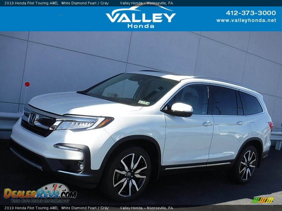 2019 Honda Pilot Touring AWD White Diamond Pearl / Gray Photo #1