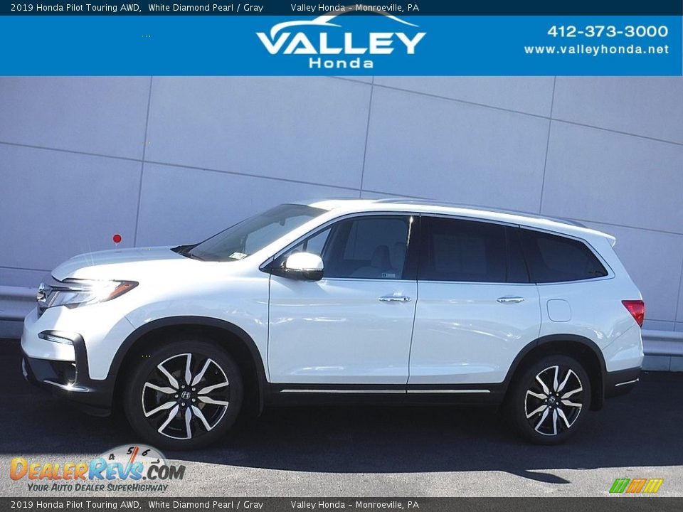 2019 Honda Pilot Touring AWD White Diamond Pearl / Gray Photo #2