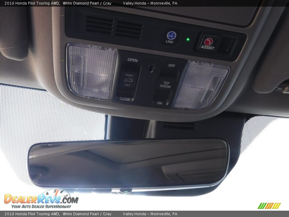 2019 Honda Pilot Touring AWD White Diamond Pearl / Gray Photo #15