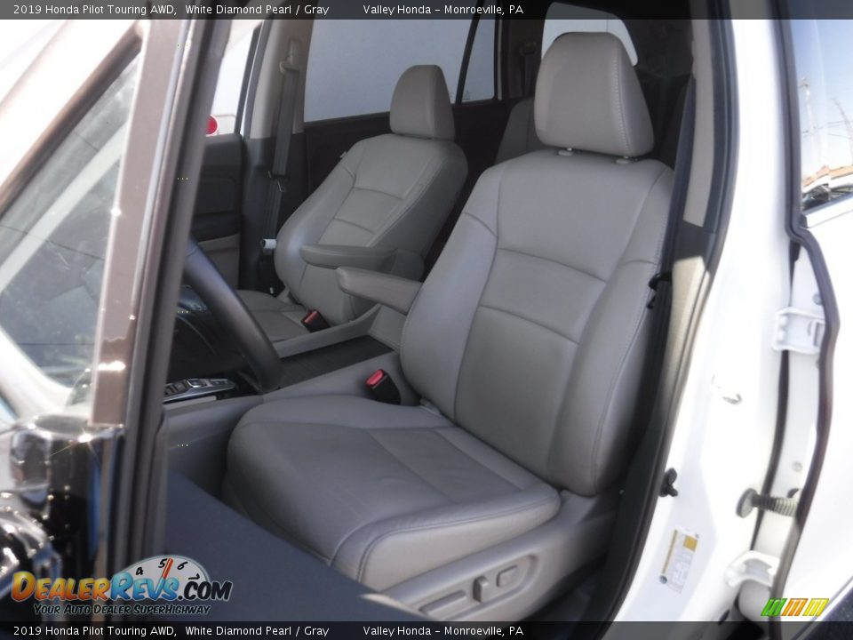 2019 Honda Pilot Touring AWD White Diamond Pearl / Gray Photo #16