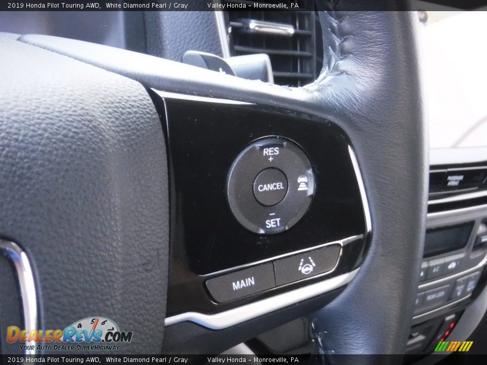 2019 Honda Pilot Touring AWD White Diamond Pearl / Gray Photo #30