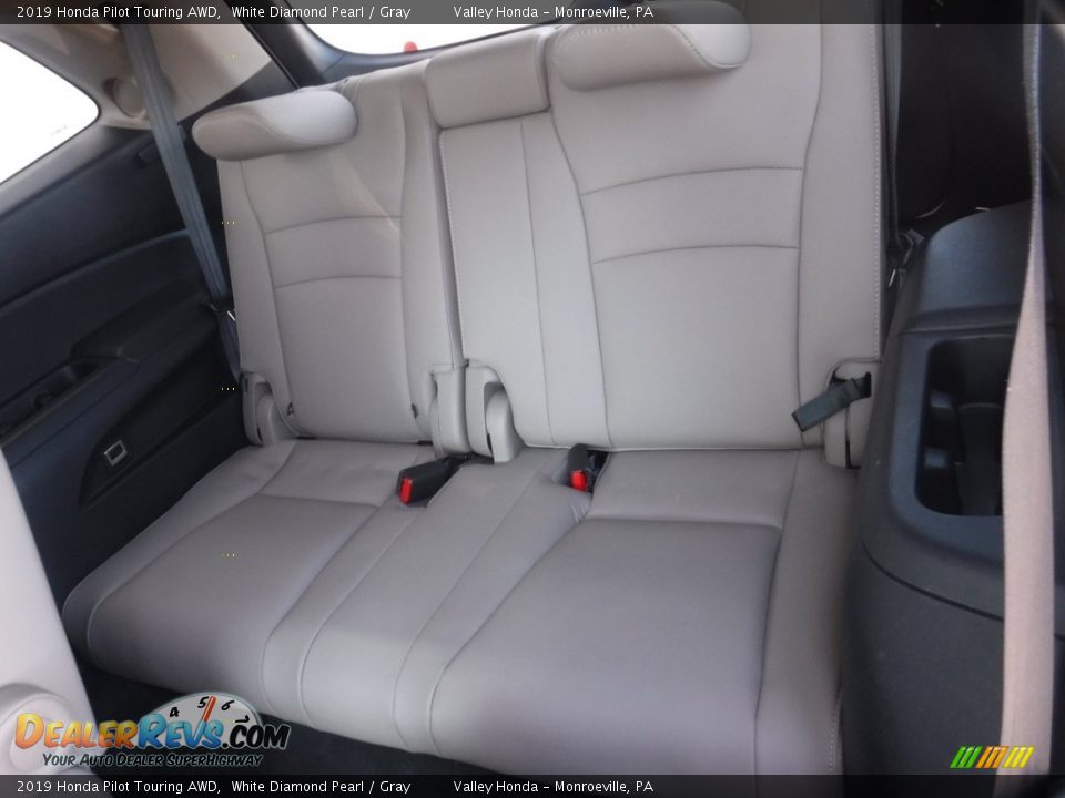 2019 Honda Pilot Touring AWD White Diamond Pearl / Gray Photo #35