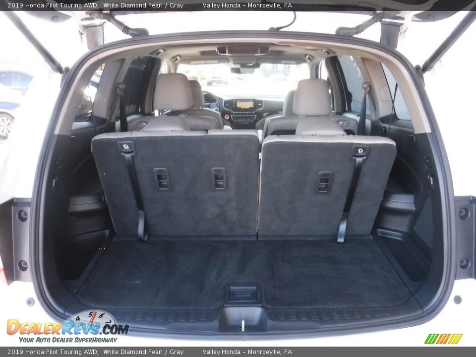 2019 Honda Pilot Touring AWD White Diamond Pearl / Gray Photo #36