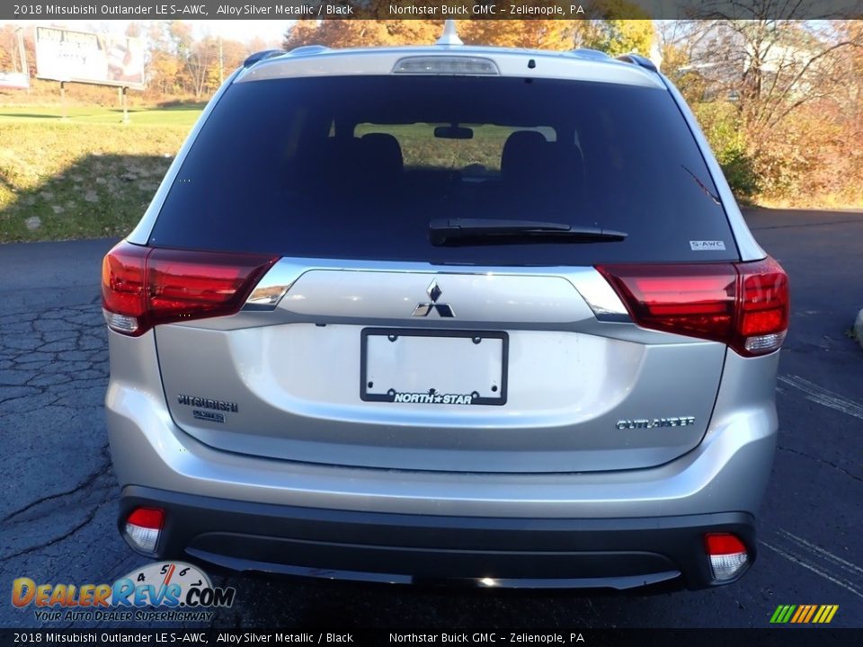 2018 Mitsubishi Outlander LE S-AWC Alloy Silver Metallic / Black Photo #5