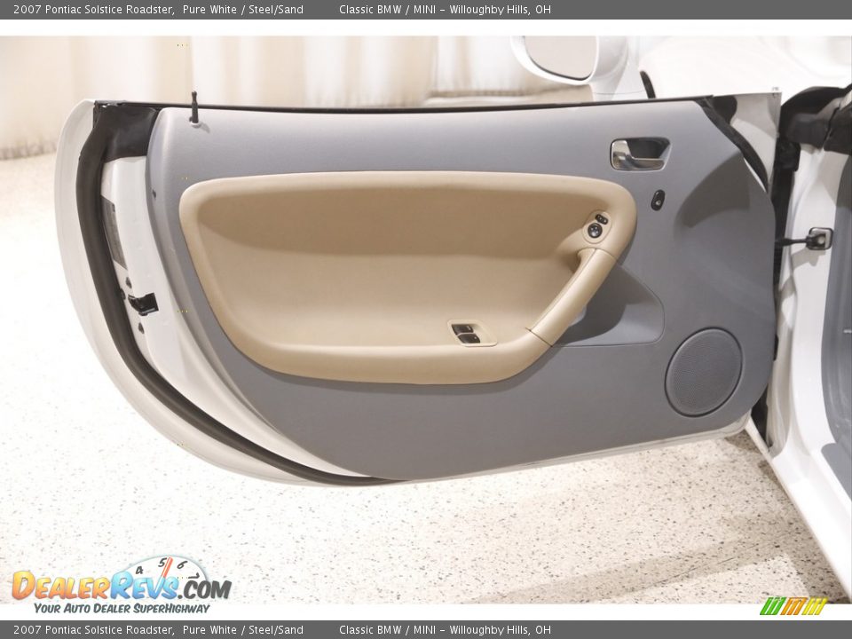 Door Panel of 2007 Pontiac Solstice Roadster Photo #5