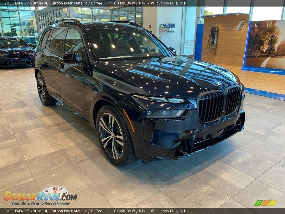 2023 BMW X7 xDrive40i Carbon Black Metallic / Coffee Photo #1