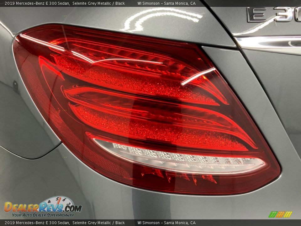 2019 Mercedes-Benz E 300 Sedan Selenite Grey Metallic / Black Photo #12