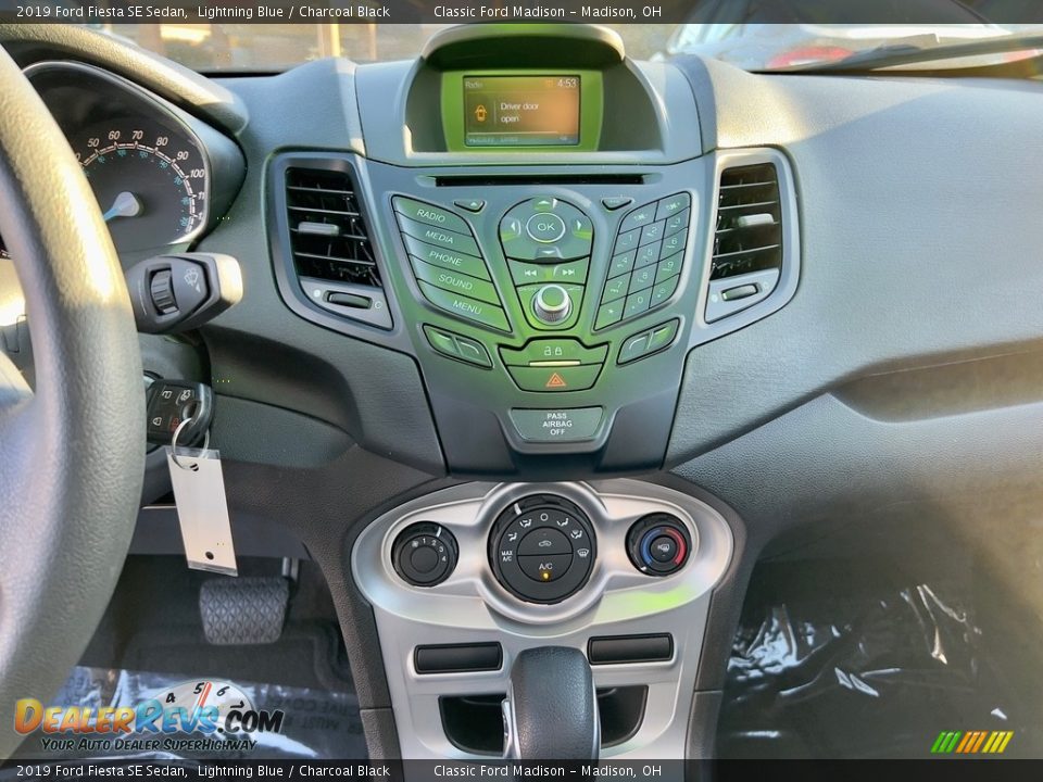 2019 Ford Fiesta SE Sedan Lightning Blue / Charcoal Black Photo #9