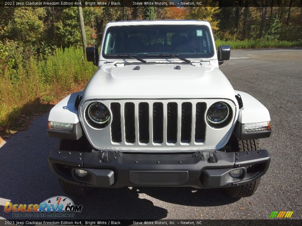 2023 Jeep Gladiator Freedom Edition 4x4 Bright White / Black Photo #3